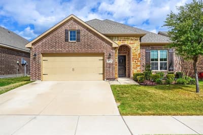 1733 Rio Secco Drive, Fort Worth TX 76131