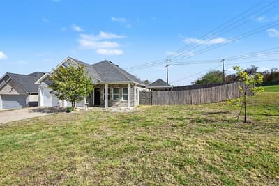819 N Ridge Drive, White Settlement TX 76108 - Photo 2