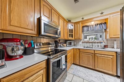 901 Dogwood Street, Robinson TX 76706 - Photo 5