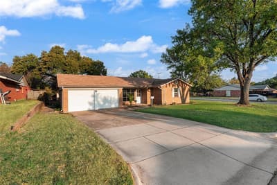 6609 Trailwood Drive, Forest Hill TX 76140 - Photo 2