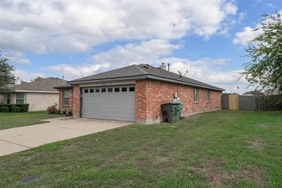2121 Sherbrooke Court, Sherman TX 75092 - Photo 4