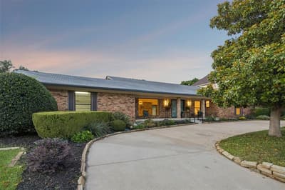 101 E Northgate Drive, Irving TX 75062 - Photo 2