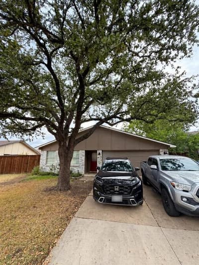 2915 Rayswood Drive, Carrollton TX 75007 - Photo 2