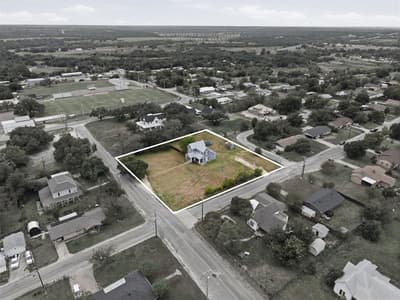 106 W North Street, Hico TX 76457 - Photo 2