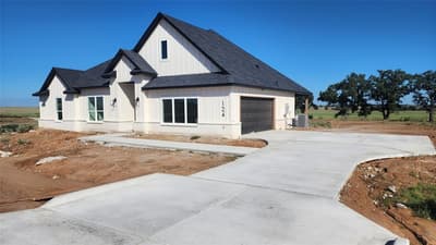 124 Legends Way, Bridgeport TX 76426 - Photo 2