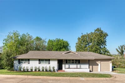 4516 Rolling Hills Drive, Fort Worth TX 76119