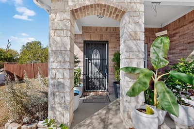 2549 Spring Creek Drive, Balch Springs TX 75180 - Photo 4
