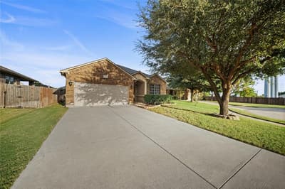 5712 Pawpaw Ridge Drive, Fort Worth TX 76179 - Photo 2