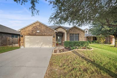 5712 Pawpaw Ridge Drive, Fort Worth TX 76179