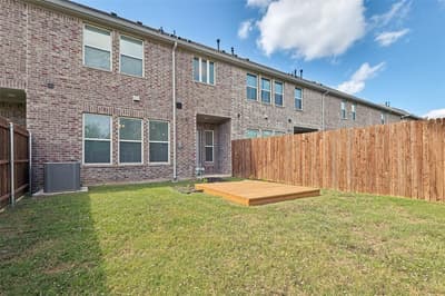 533 Hutchinson Lane, Lewisville TX 75077 - Photo 2