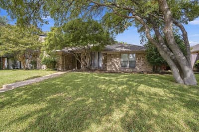 9947 Chimney Hill Lane, Dallas TX 75243