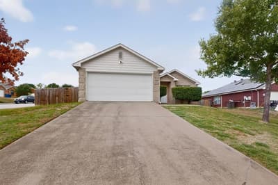 6809 Hot Springs Court, Dallas TX 75241 - Photo 2
