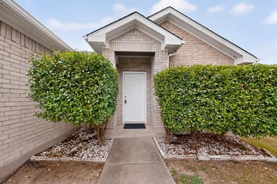 6809 Hot Springs Court, Dallas TX 75241 - Photo 3