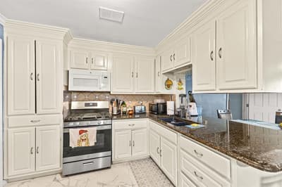 1801 Pleasant Run Road, Carrollton TX 75006