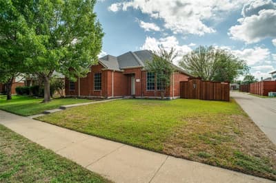 1524 Creek Springs Drive, Allen TX 75002 - Photo 2