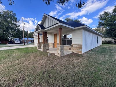207 S Washington Street, Cleburne TX 76031 - Photo 3