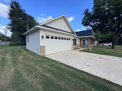 207 S Washington Street, Cleburne TX 76031 - Photo 4