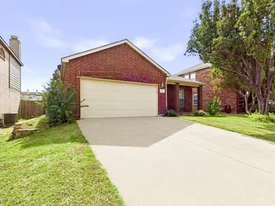 12652 Oakwood Circle, Fort Worth TX 76040 - Photo 3