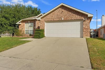 1101 Bellcrest Drive, Arlington TX 76002 - Photo 2