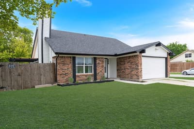 506 E Springdale Lane, Grand Prairie TX 75052 - Photo 2