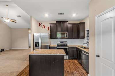 1401 Park Trails Boulevard, Princeton TX 75407 - Photo 3