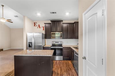 1401 Park Trails Boulevard, Princeton TX 75407 - Photo 5