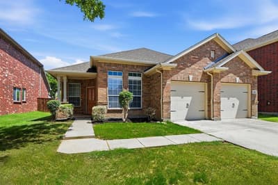 629 Lake City Drive, Lewisville TX 75056 - Photo 2