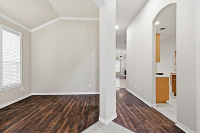 629 Lake City Drive, Lewisville TX 75056 - Photo 4