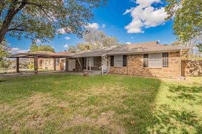 2258 Roberts Cut Off Road, Sansom Park TX 76114 - Photo 2