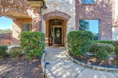 1040 Tara Drive, Burleson TX 76028 - Photo 2