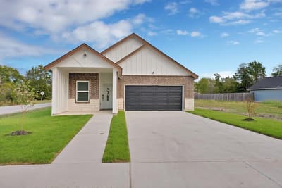 724 Gilbert Street, Terrell TX 75160 - Photo 2