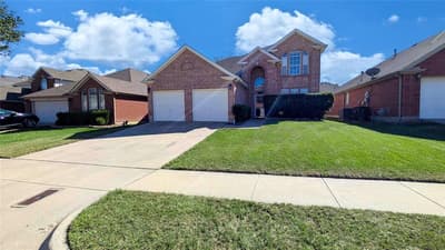 4704 Parkmount Drive, Fort Worth TX 76137 - Photo 2
