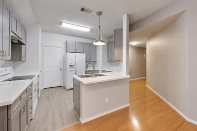 503 Horse Shoe Drive, Euless TX 76039 - Photo 5