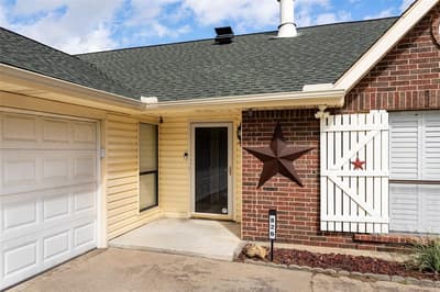 826 Camino Court, Grand Prairie TX 75052 - Photo 3