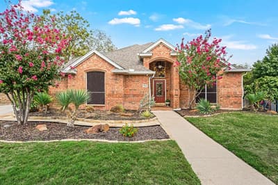 7613 Woodhaven Drive, North Richland Hills TX 76182 - Photo 3