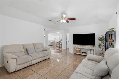 901 Melanie Lane, Keene TX 76059 - Photo 5