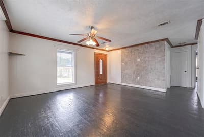 554 Pleasant Vista Drive, Dallas TX 75217 - Photo 3