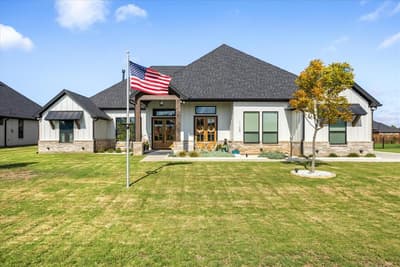 1105 Tremont Lane, Granbury TX 76049