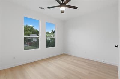 2319 Moffatt Avenue, Dallas TX 75216 - Photo 3