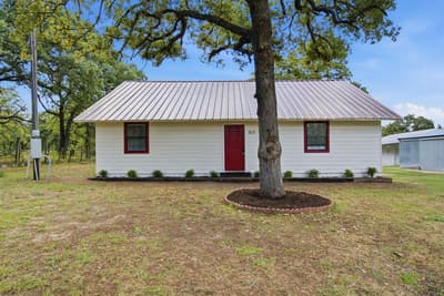 517 Sandy Oaks Road, Springtown TX 76082