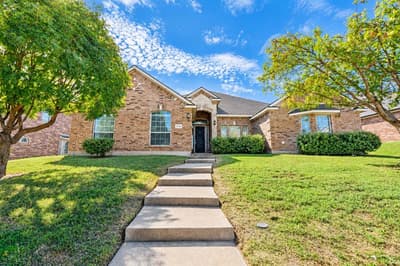 1736 Blue Stream Drive, DeSoto TX 75115 - Photo 2