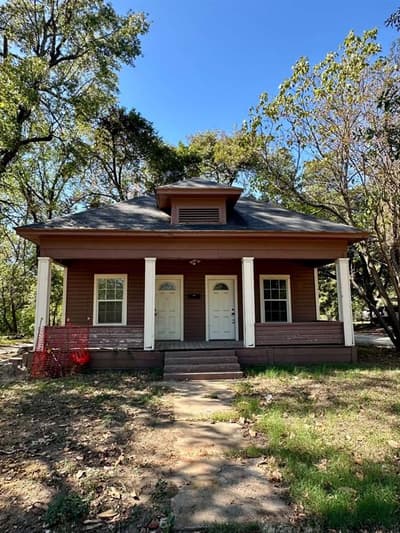 157 13th Street NW, Paris TX 75460
