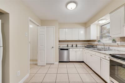 727 Sara Drive, Mesquite TX 75149 - Photo 2