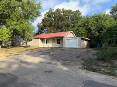 110 E Cate Street, Grand Saline TX 75140