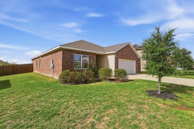 304 Sabine River Road, Glenn Heights TX 75154 - Photo 2