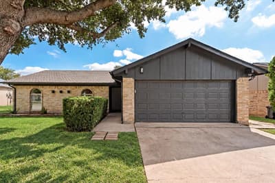 3021 Meadowmoor Street, Fort Worth TX 76133