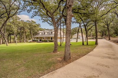 901 Pioneer Circle W, Argyle TX 76226 - Photo 2