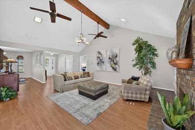 437 Overcrest Drive, Benbrook TX 76126 - Photo 4