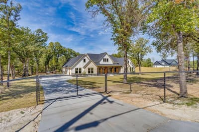 253 Zebrastone Way, Poolville TX 76487 - Photo 2
