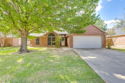 941 Jessica Drive, Burleson TX 76028